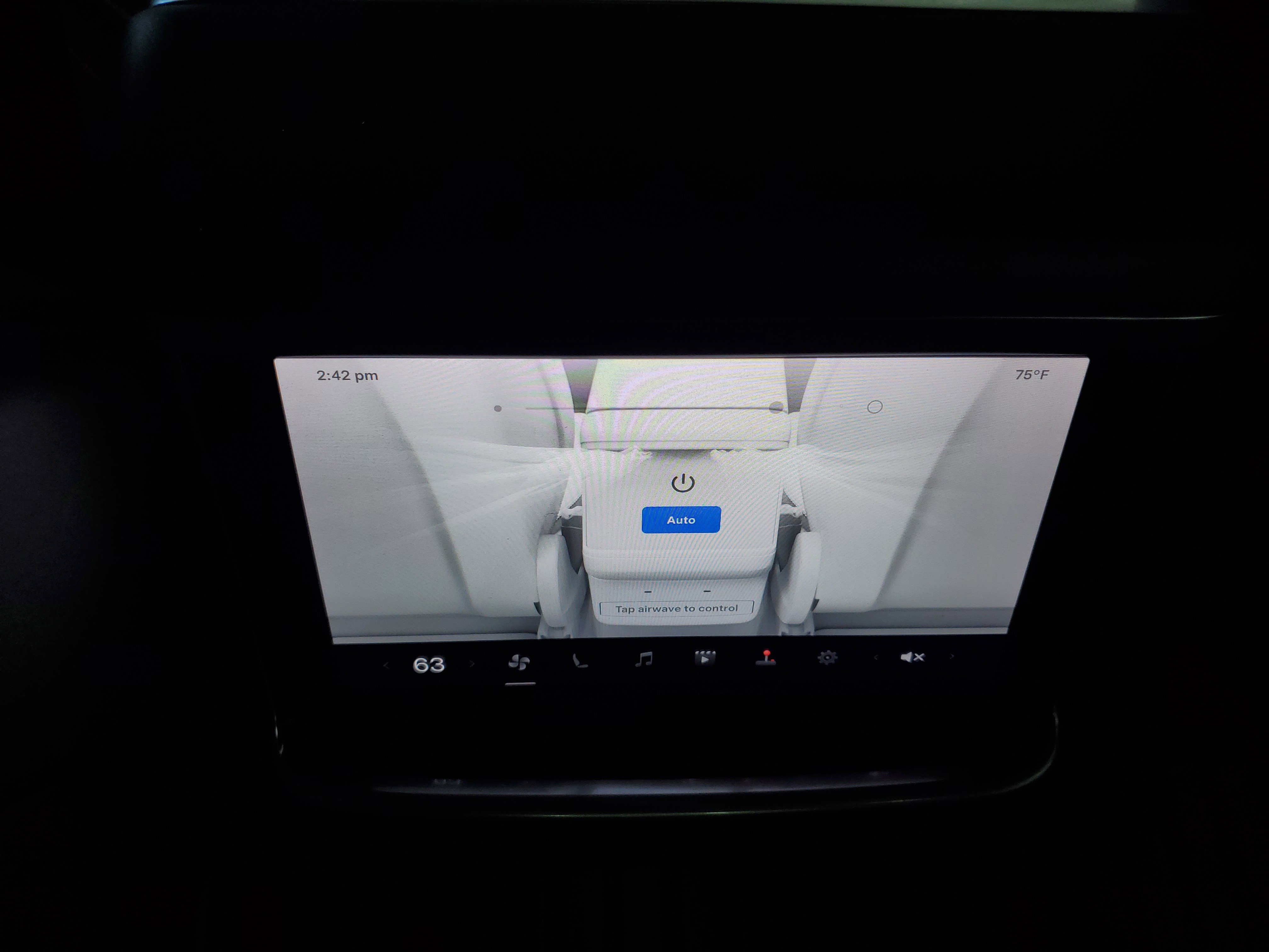 Used 2022 Tesla Model X image 23