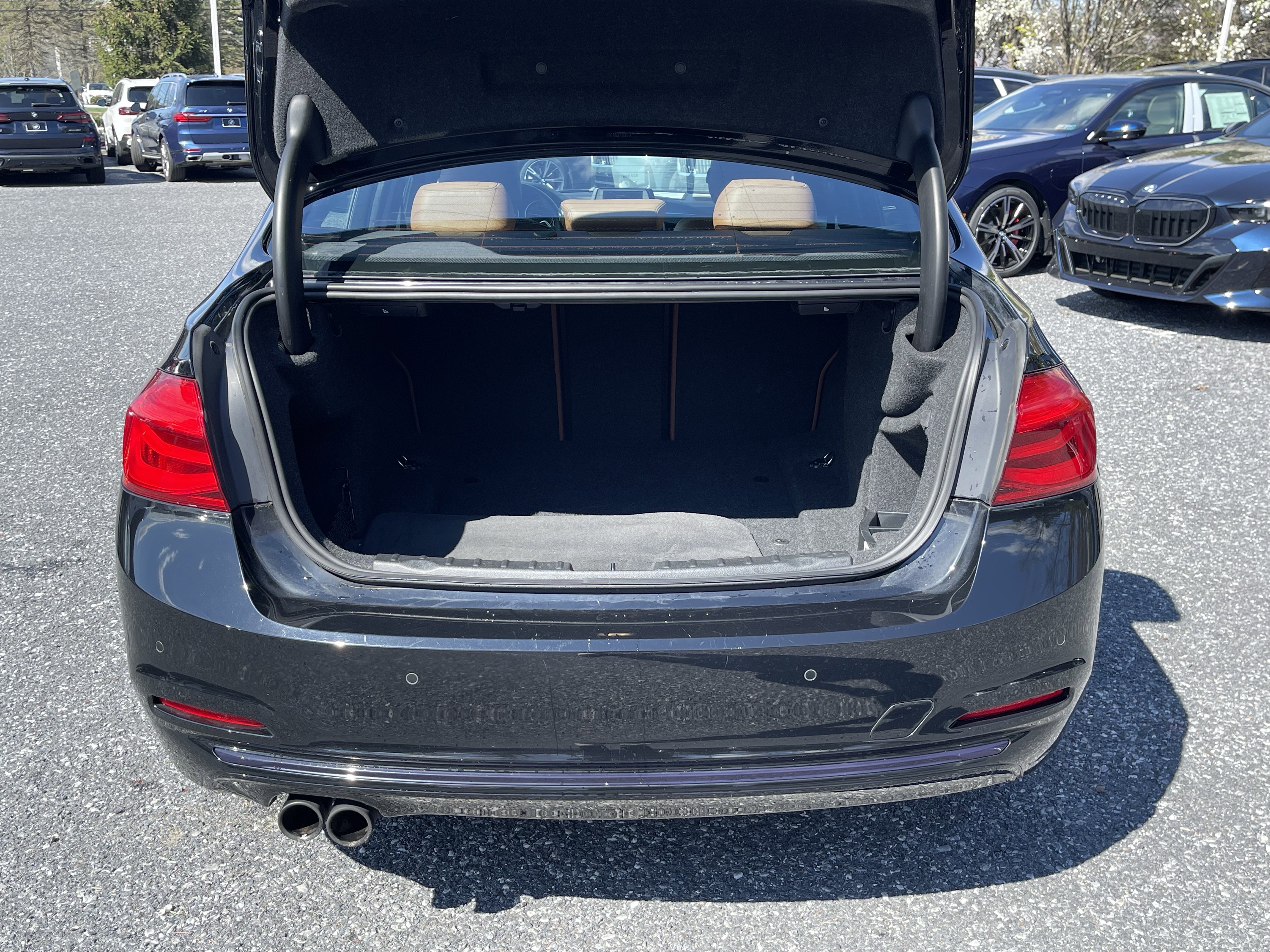 Used 2017 BMW 330i xDrive Sedan image 8