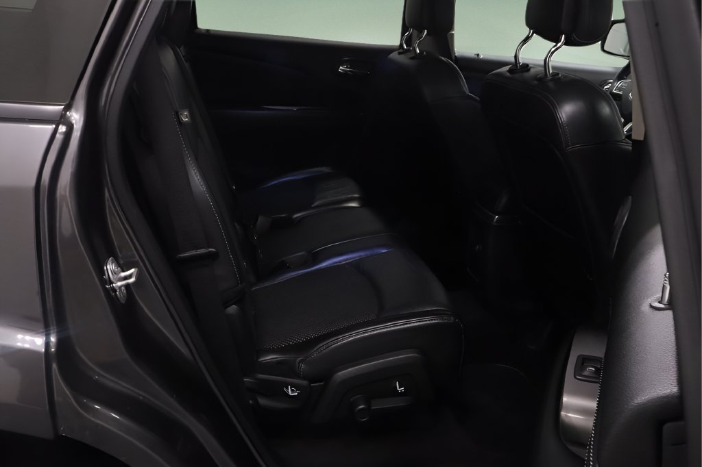 Used 2020 Dodge Journey Crossroad FWD image 18