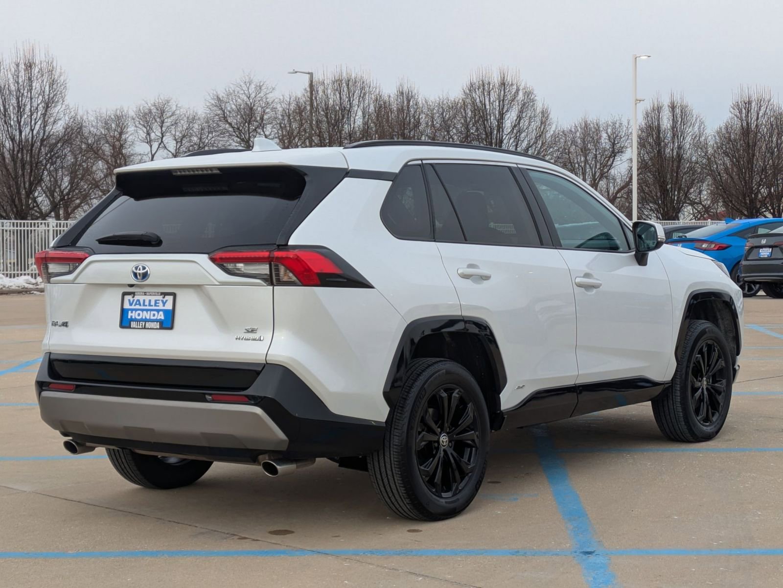 Used 2023 Toyota RAV4 SE w/ Convenience Package image 6