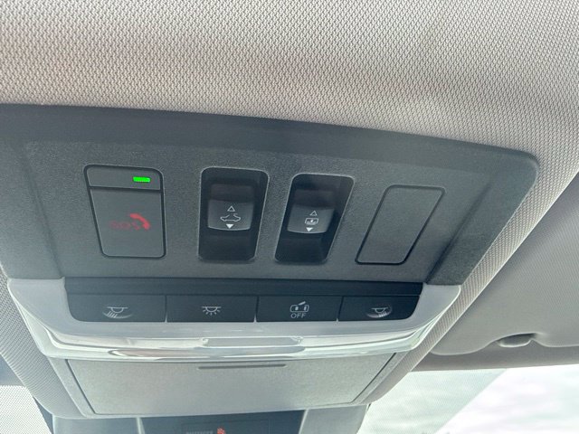 Used 2021 Nissan Rogue SV AWD/4WD image 22