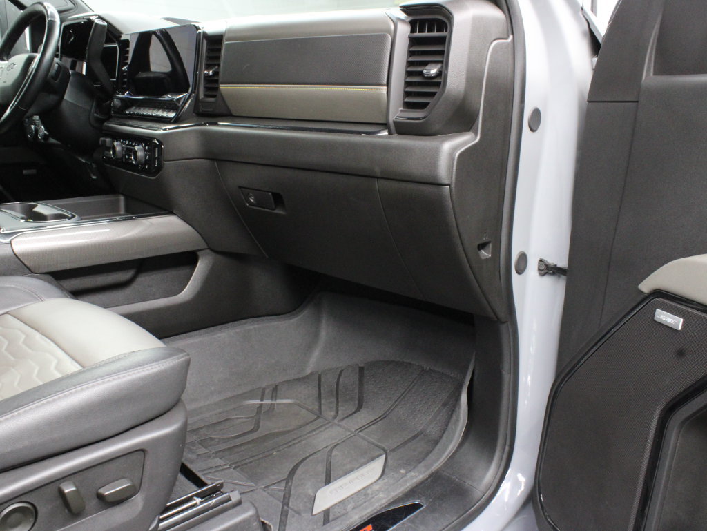 Used 2025 Chevrolet Silverado 2500 ZR2 w/ Technology Package AWD/4WD image 41