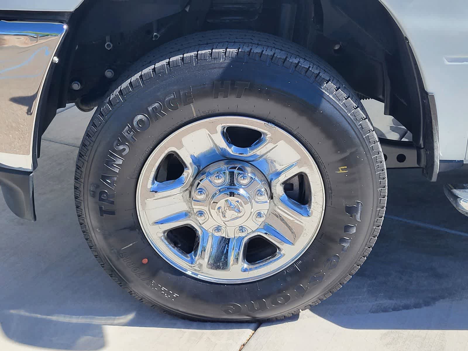 Used 2024 RAM 3500 Tradesman w/ Towing Technology Group AWD/4WD image 9