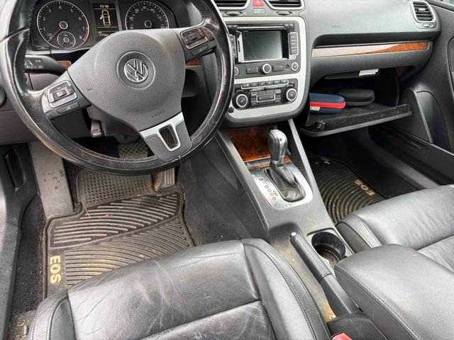 Used 2012 Volkswagen Eos Lux FWD image 27