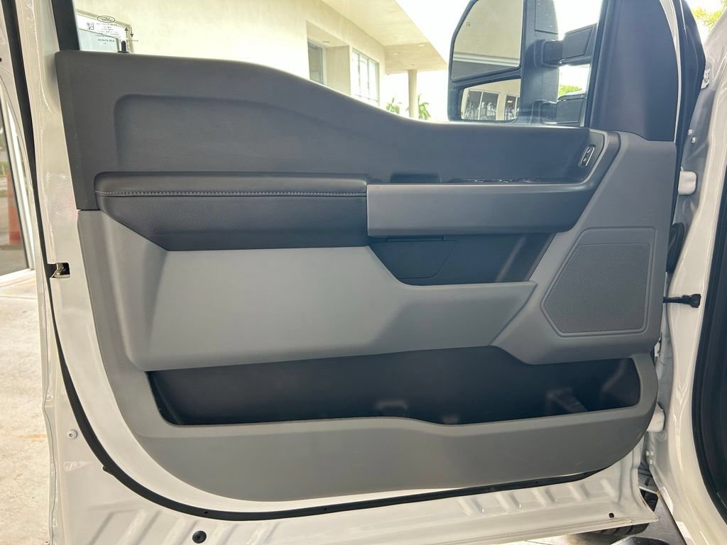 Used 2025 Ford F350 XLT AWD/4WD image 33