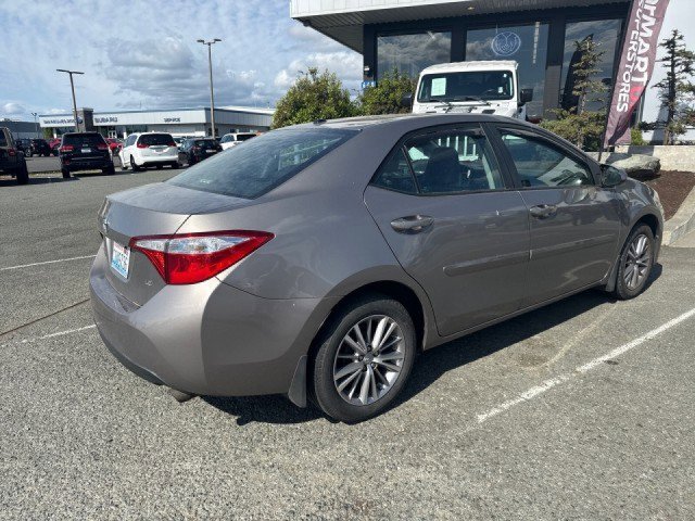 Used 2015 Toyota Corolla LE Premium FWD image 3