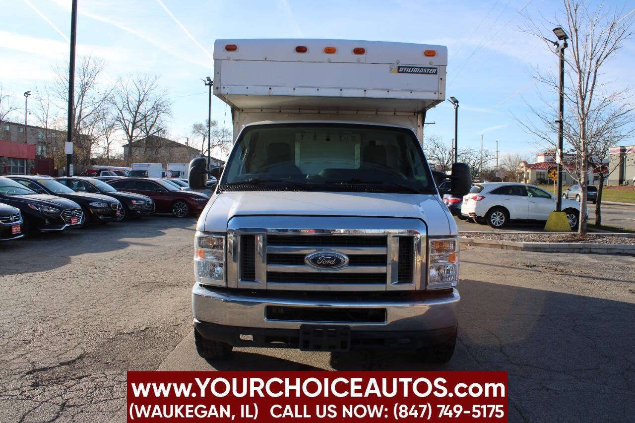 Used 2012 Ford E-350 and Econoline 350 Super Duty w/ Interior Upgrade Pkg RWD image 2