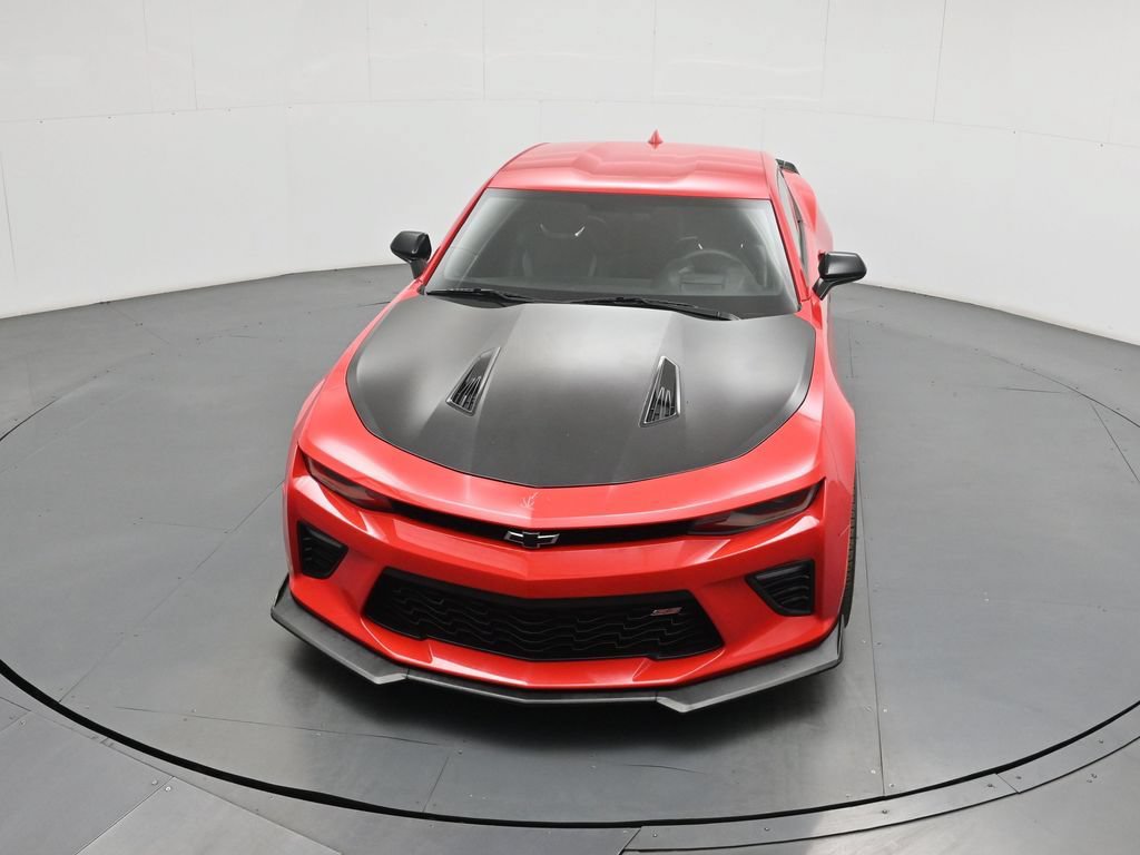 Used 2018 Chevrolet Camaro SS RWD image 34