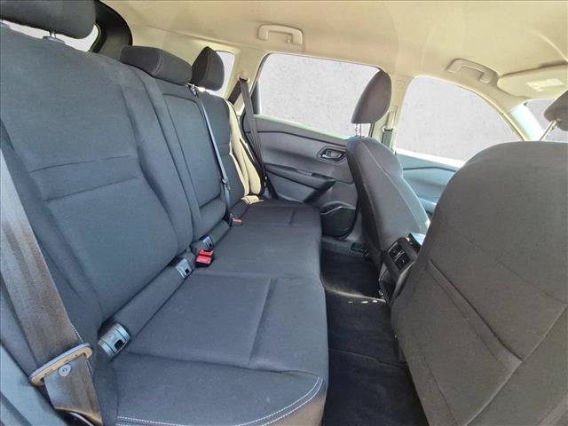 Used 2025 Nissan Rogue S FWD image 19
