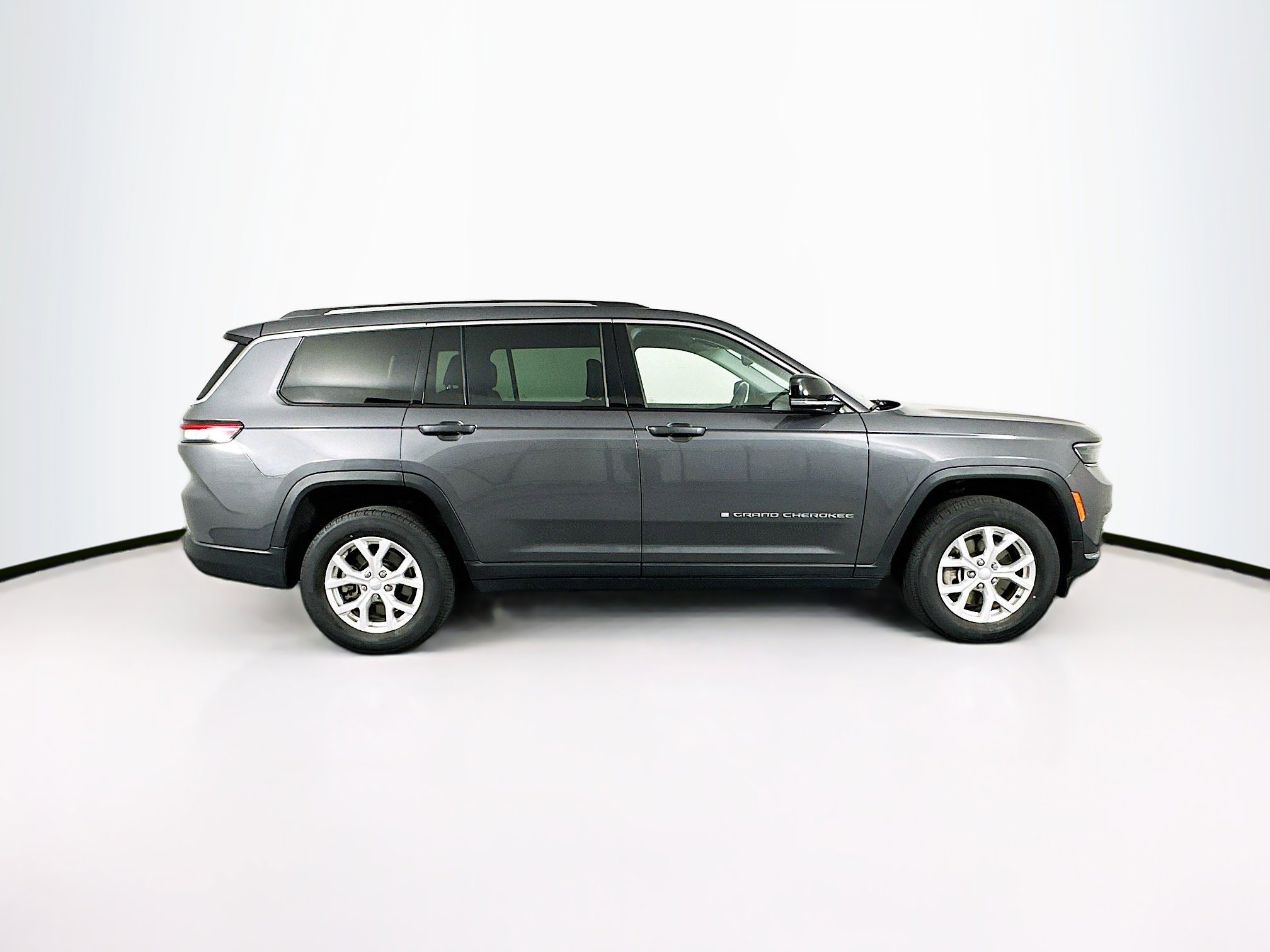 Used 2023 Jeep Grand Cherokee L Limited image 10