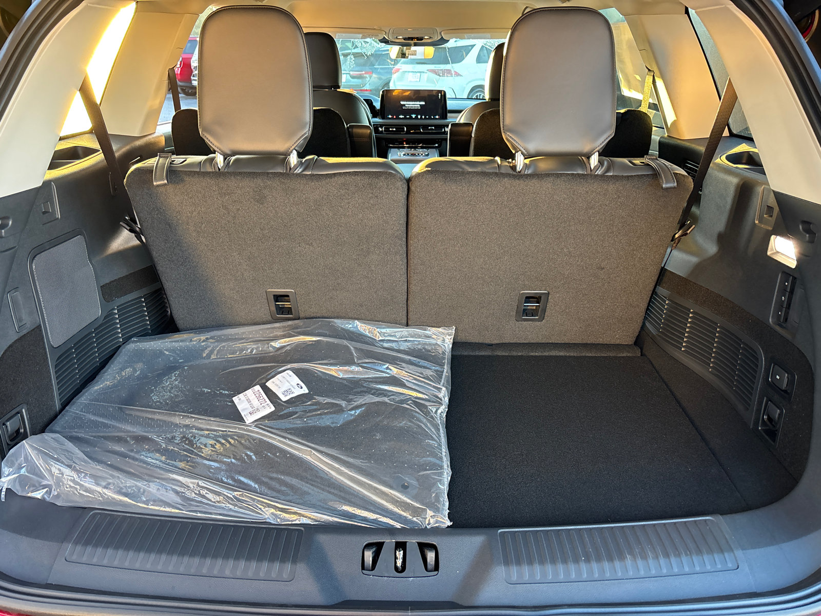 New 2027 Lincoln Aviator AWD image 9