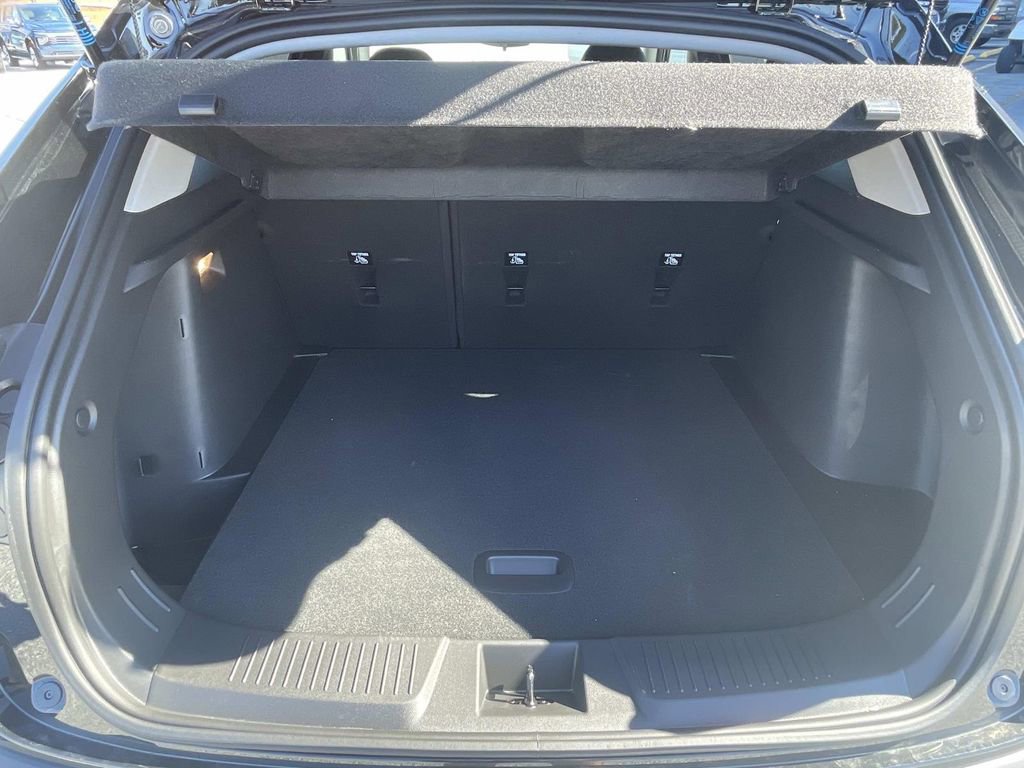 New 2026 Chevrolet Trax LT w/ Driver Confidence Package image 10