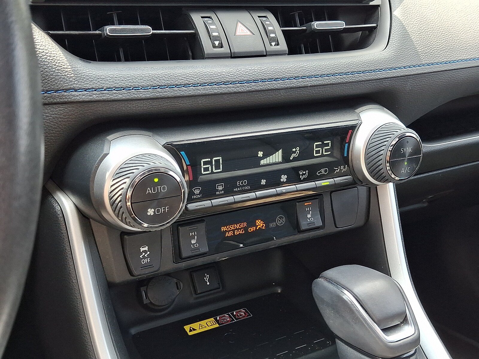 Used 2022 Toyota RAV4 XSE AWD/4WD image 19