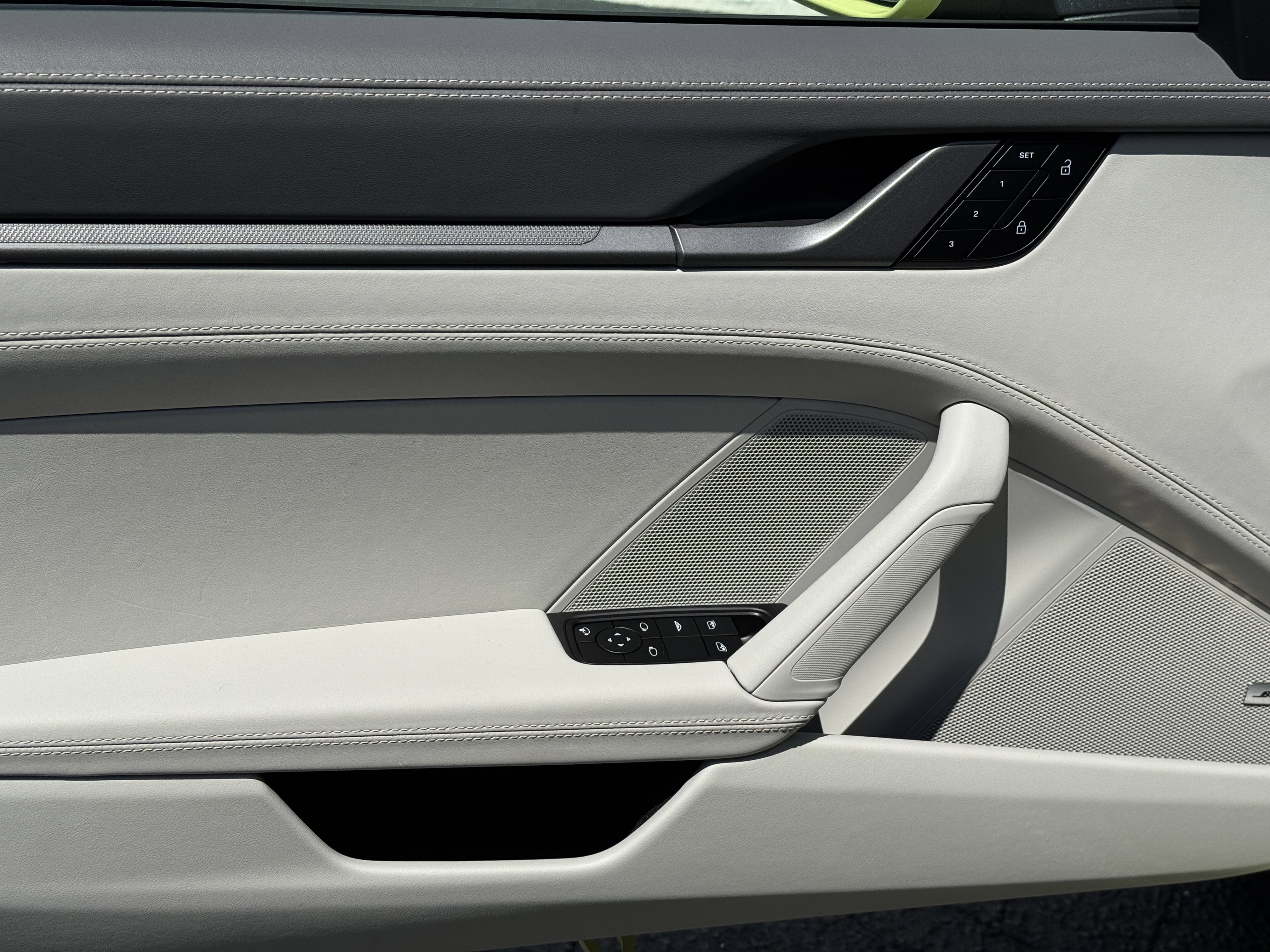 Certified 2025 Porsche 911 Carrera image 17