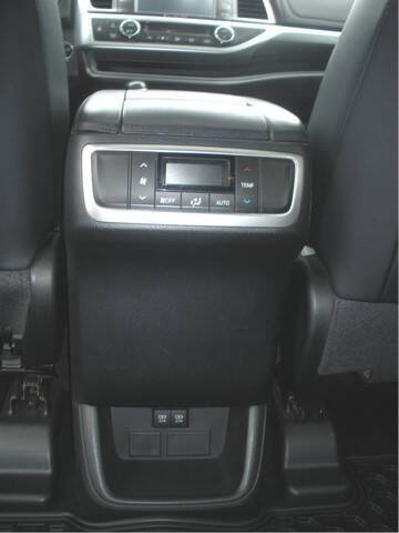 Used 2018 Toyota Highlander SE AWD/4WD image 21
