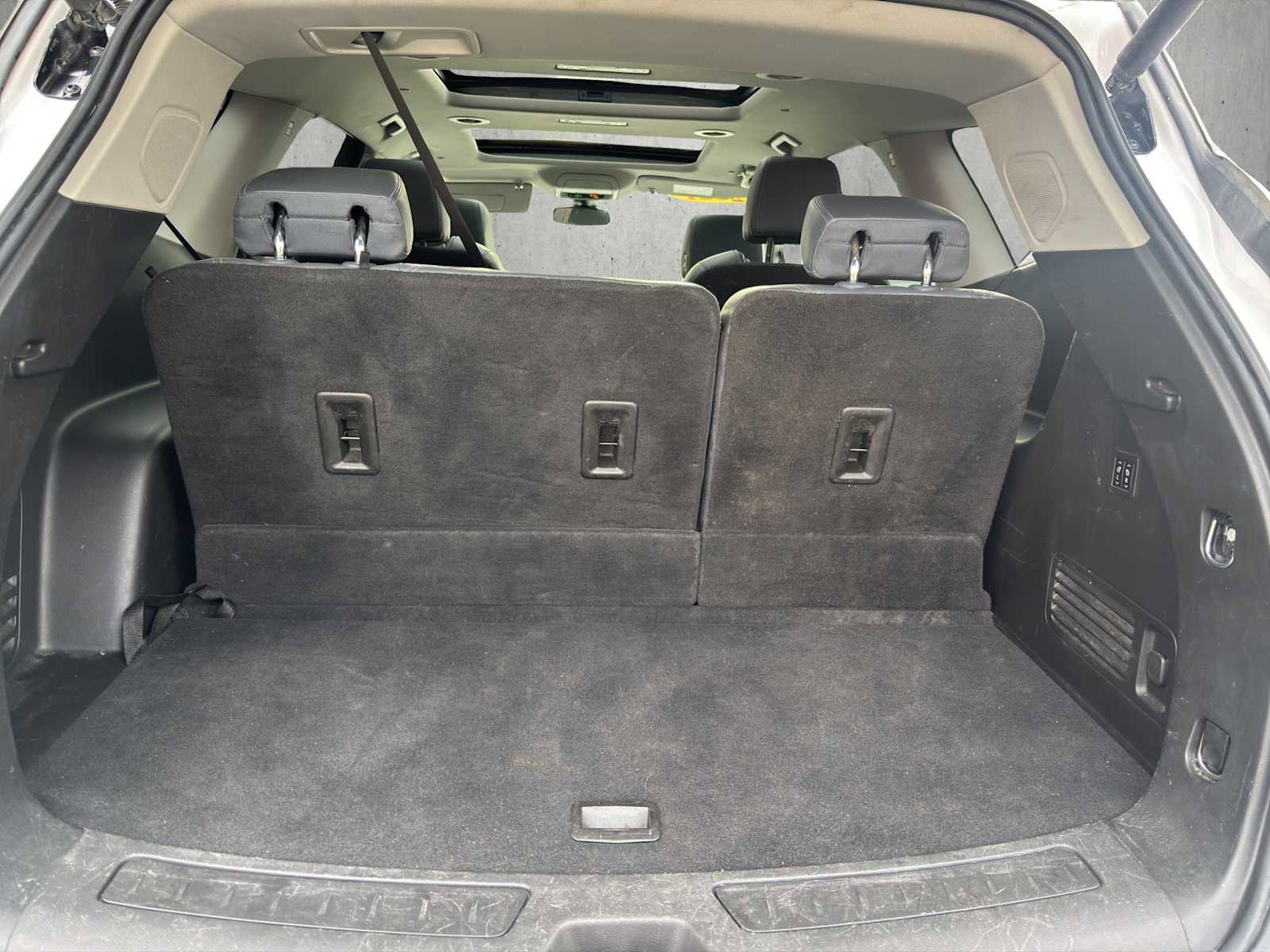 Used 2021 Buick Enclave Premium w/ Sun and Sites Package image 21