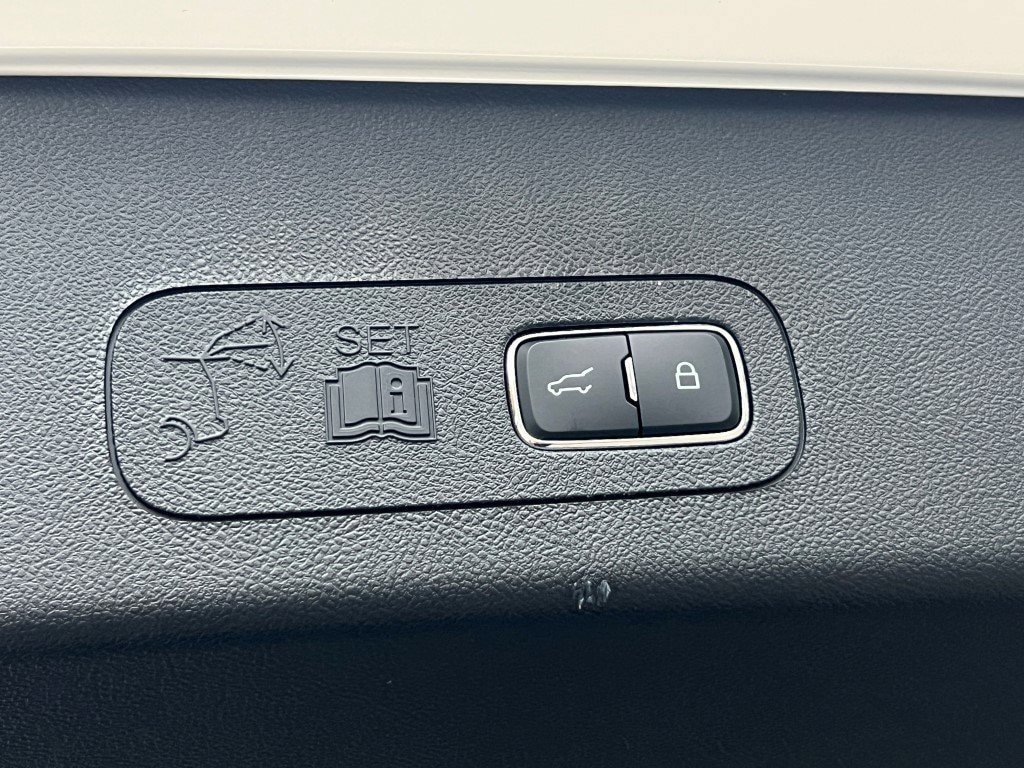 New 2026 Lincoln Aviator AWD image 15