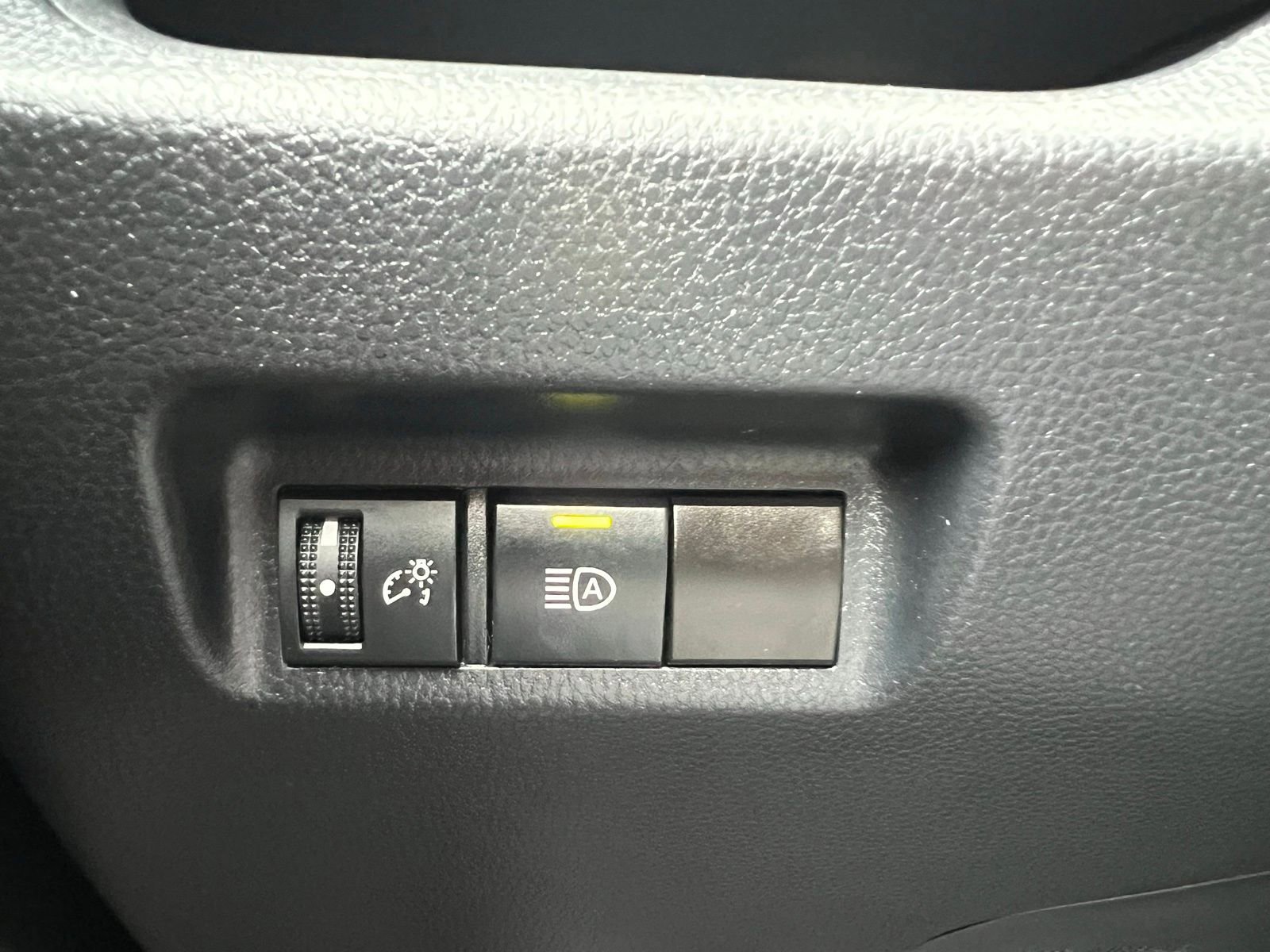 Used 2024 Toyota RAV4 LE image 32