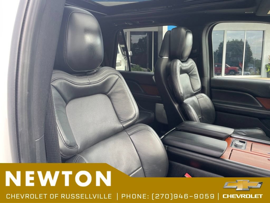 Used 2020 Lincoln Navigator Reserve w/ Equipment Group 208A Reserve AWD/4WD image 26