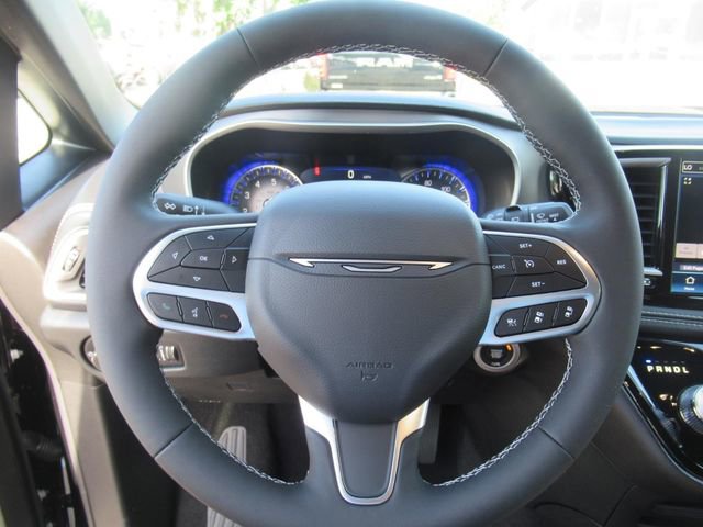 New 2027 Chrysler Pacifica Select FWD image 20