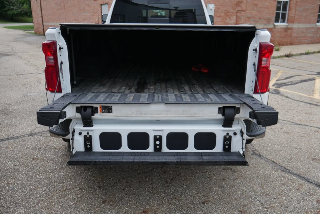 Used 2025 Chevrolet Silverado 3500 High Country w/ Technology Package AWD/4WD image 8