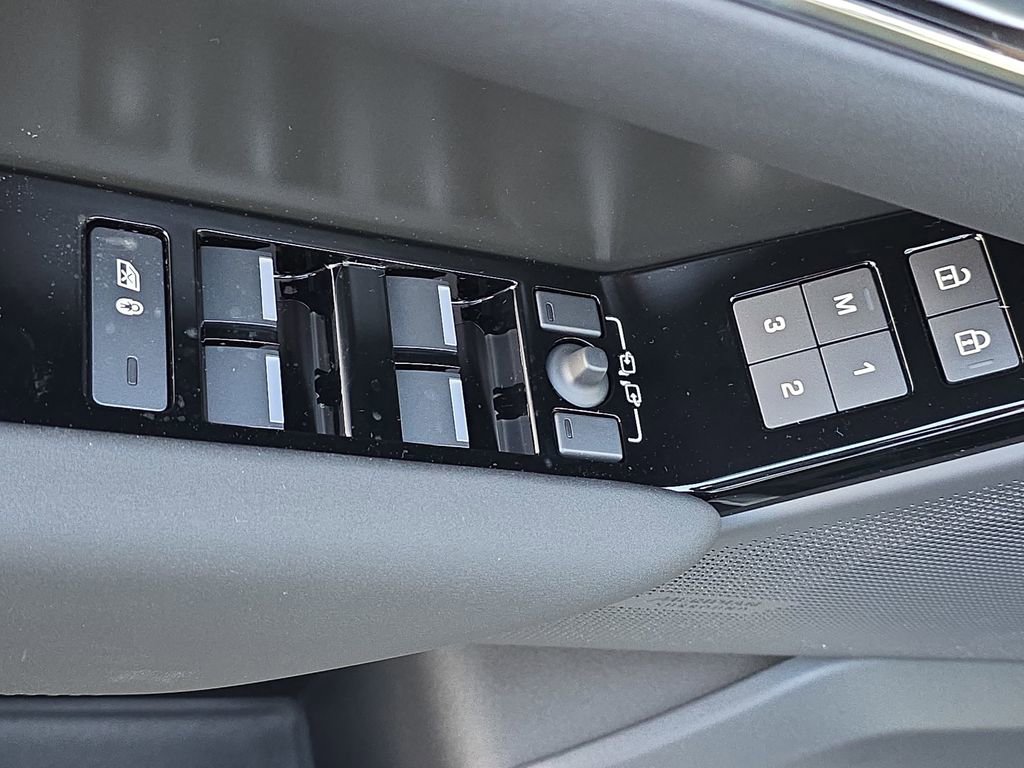 New 2026 Land Rover Range Rover Velar S AWD/4WD image 29