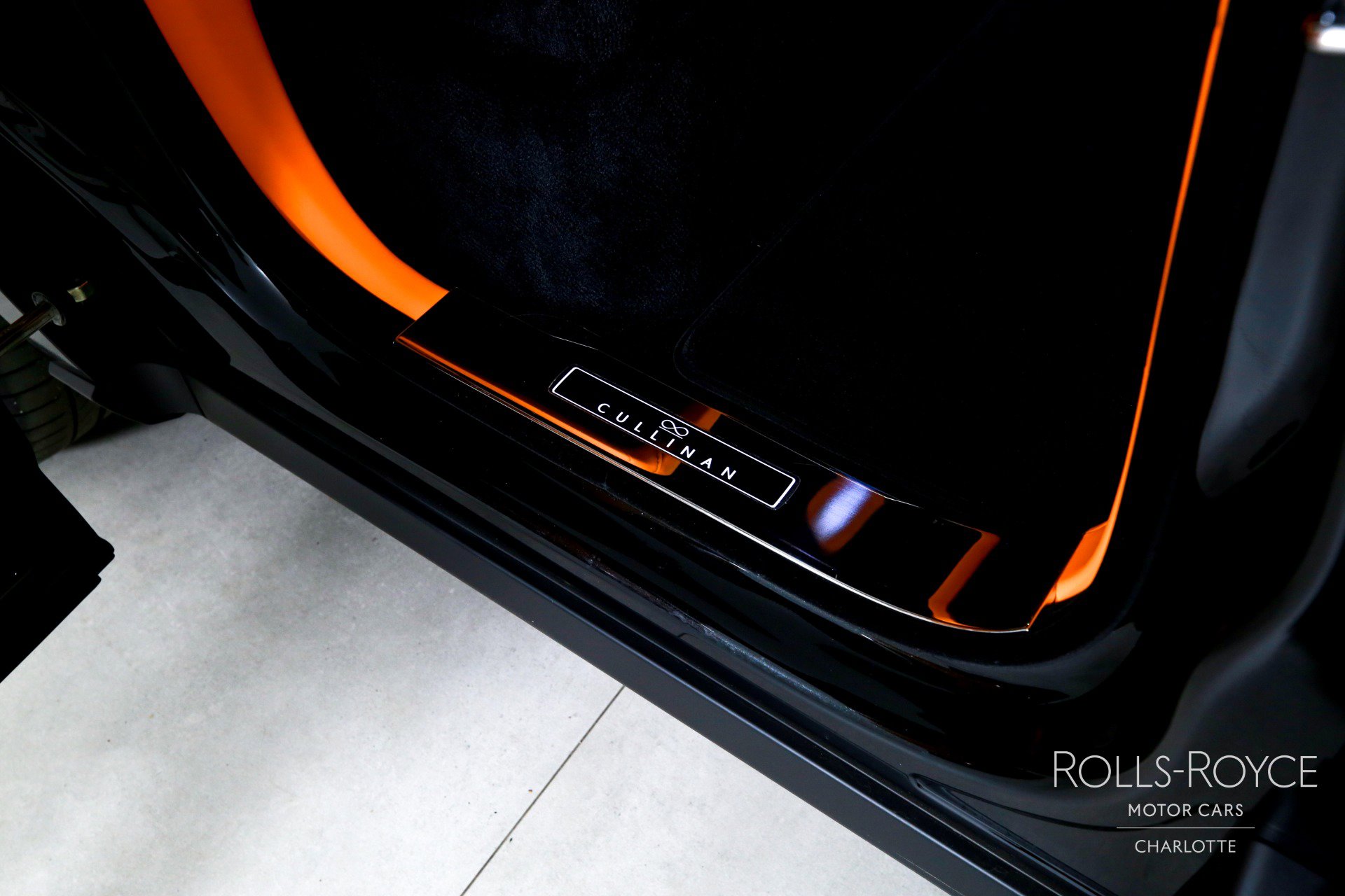Certified 2023 Rolls-Royce Cullinan Black Badge AWD/4WD image 34