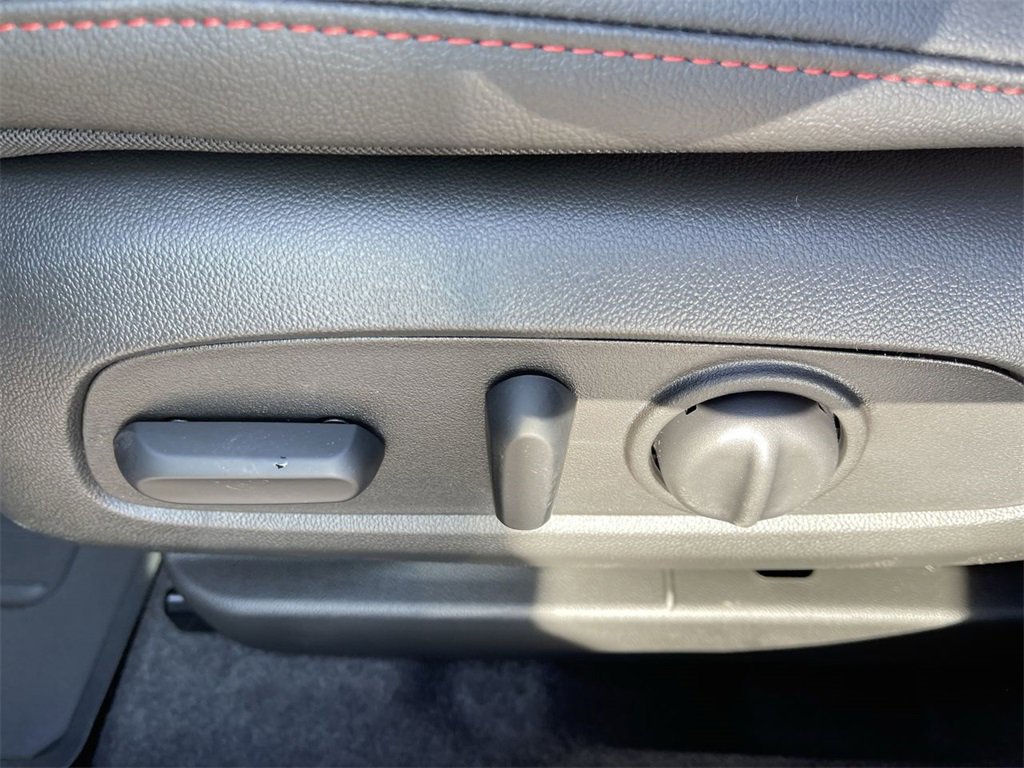 New 2026 Chevrolet Trax RS w/ Sunroof Package image 12