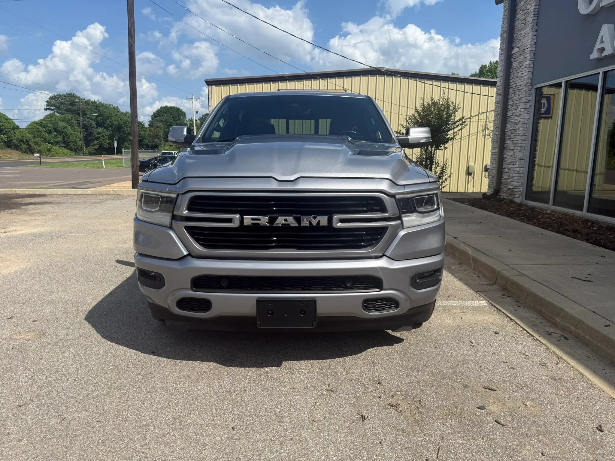 Used 2021 RAM 1500 Laramie w/ Sport Appearance Package AWD/4WD image 3