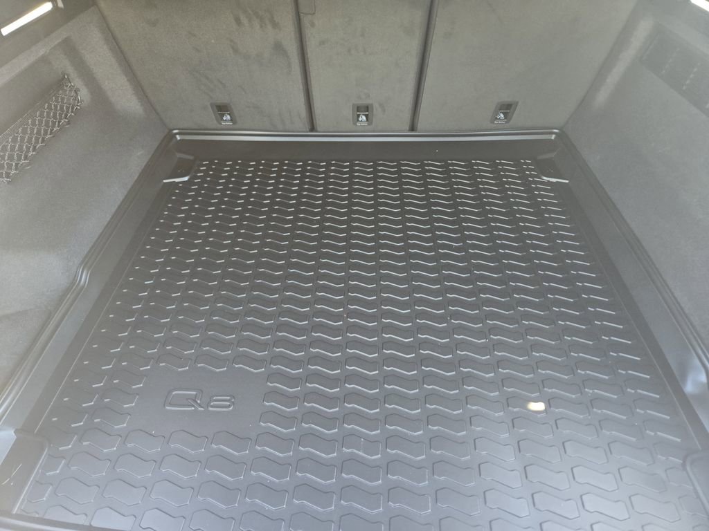 New 2026 Audi SQ8 Premium Plus image 36