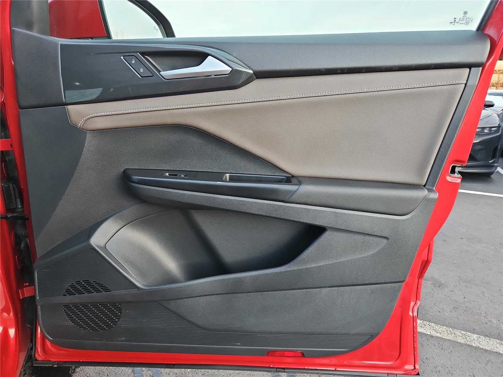 Used 2023 Volkswagen Taos SEL image 28