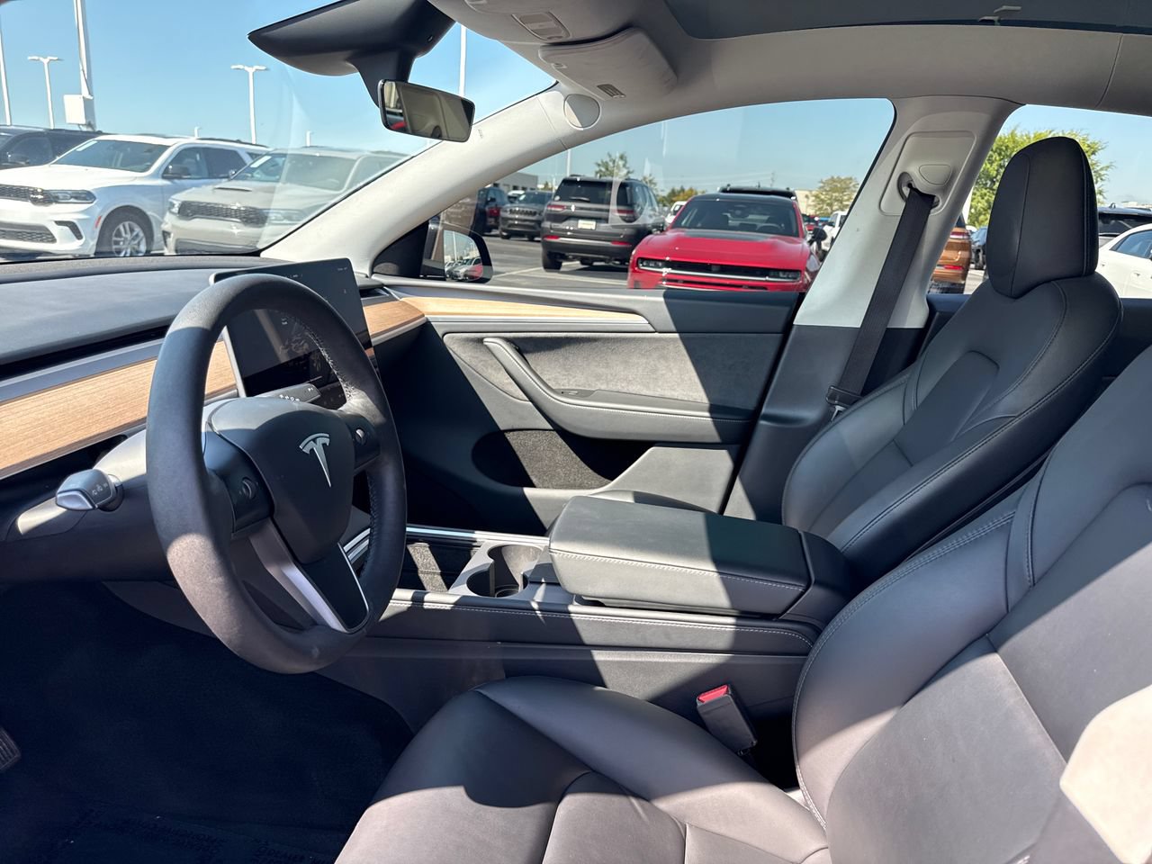 Used 2024 Tesla Model Y Long Range AWD/4WD image 10