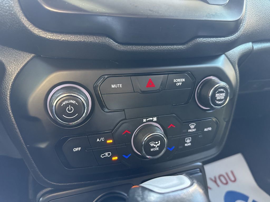 Used 2019 Jeep Renegade Trailhawk w/ Cold Weather Group II image 24