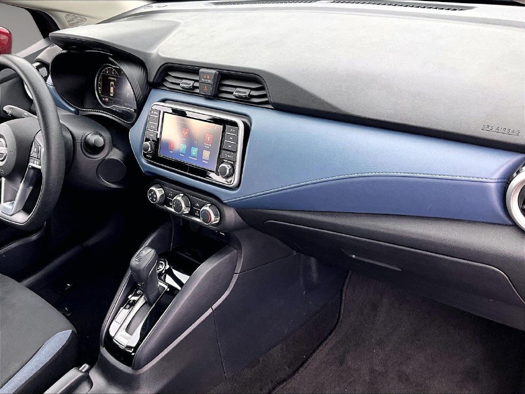 Used 2025 Nissan Versa SV FWD image 14