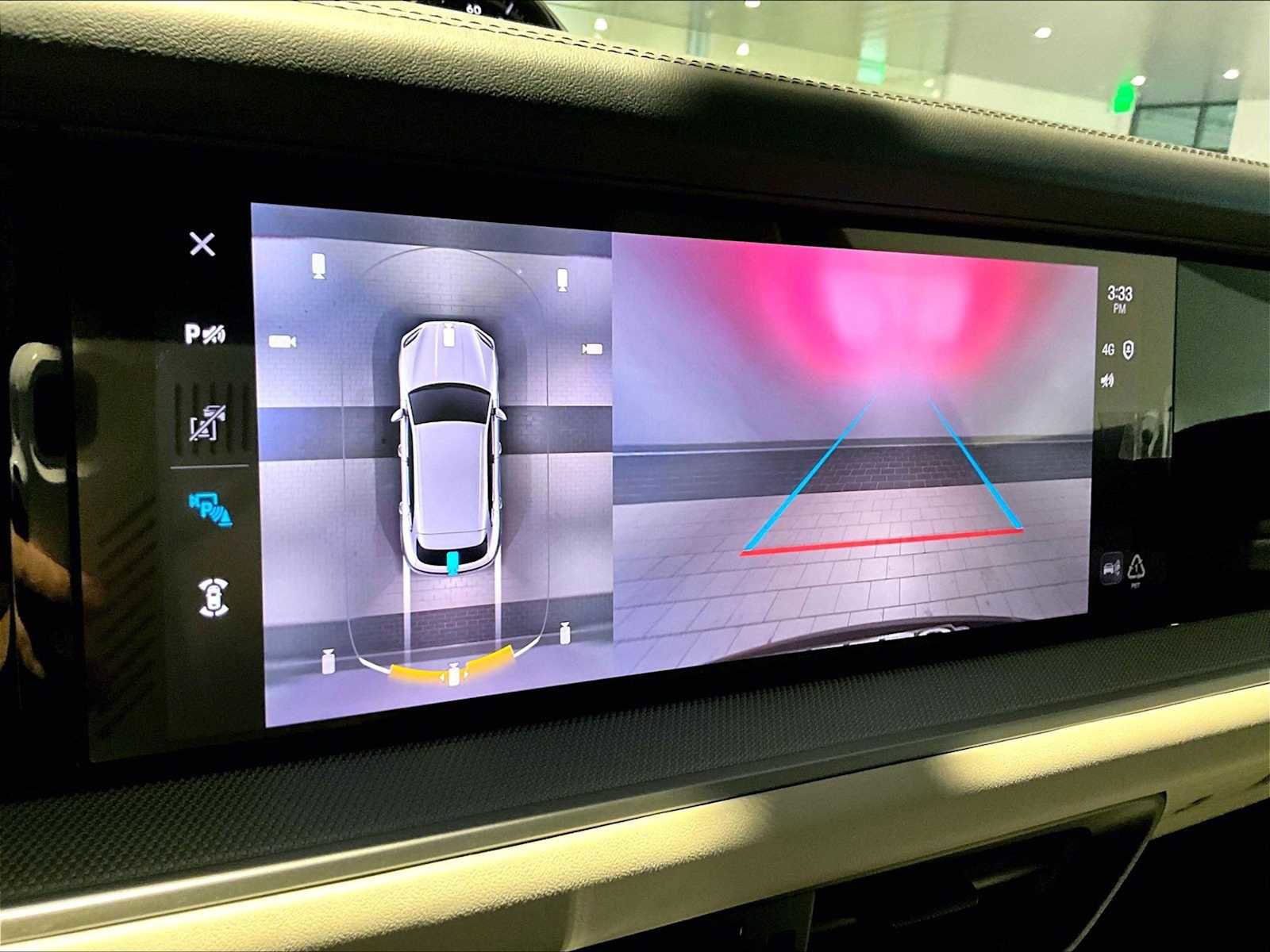 Used 2025 Porsche Cayenne image 28