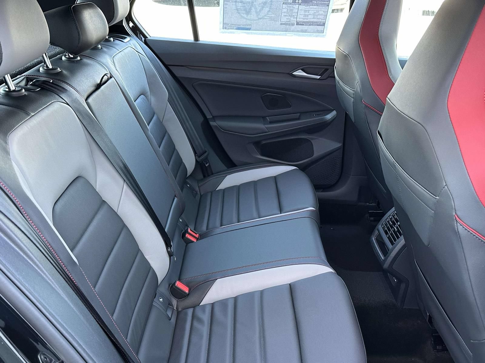 New 2026 Volkswagen GTI SE FWD image 15