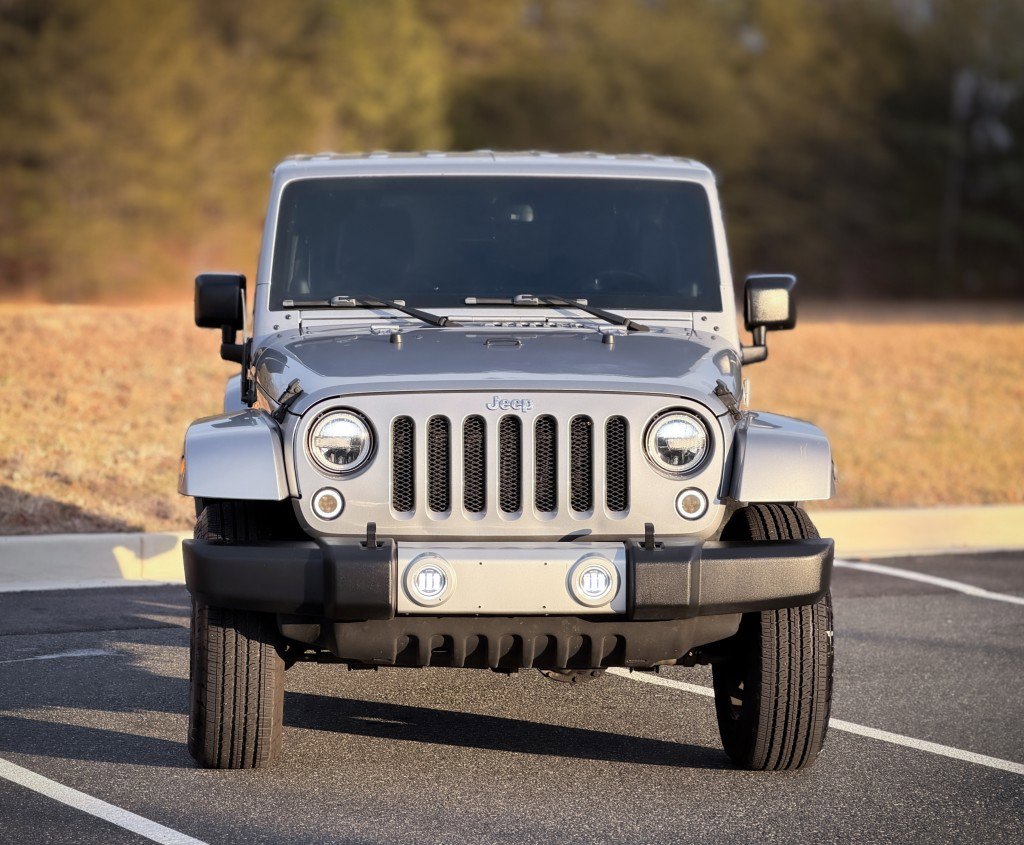 Used 2013 Jeep Wrangler Unlimited Sahara w/ Connectivity Group image 2