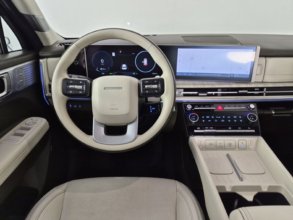 Used 2024 Hyundai Santa Fe Calligraphy FWD image 32