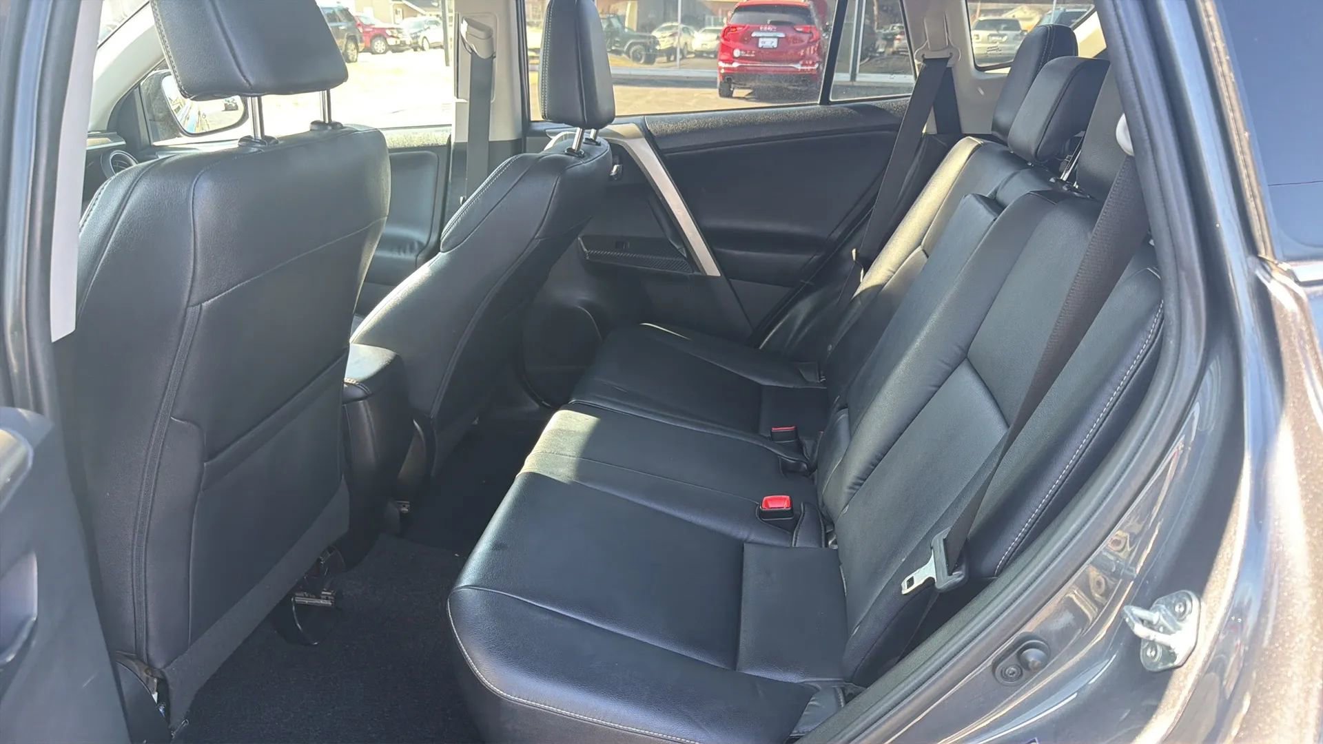 Used 2013 Toyota RAV4 Limited FWD image 28