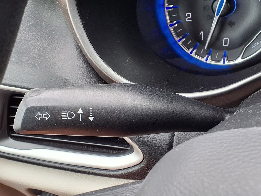 Used 2021 Chrysler Voyager Lxi FWD image 16