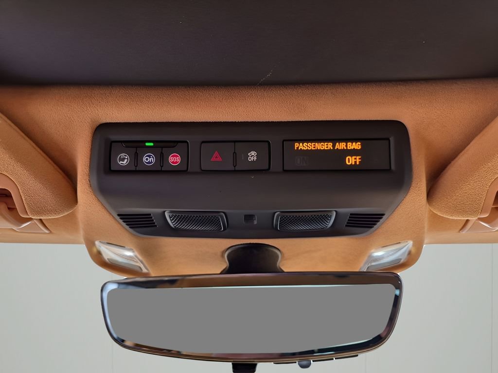 Used 2022 Chevrolet Corvette Stingray Premium Cpe w/ Engine Appearance Package image 34