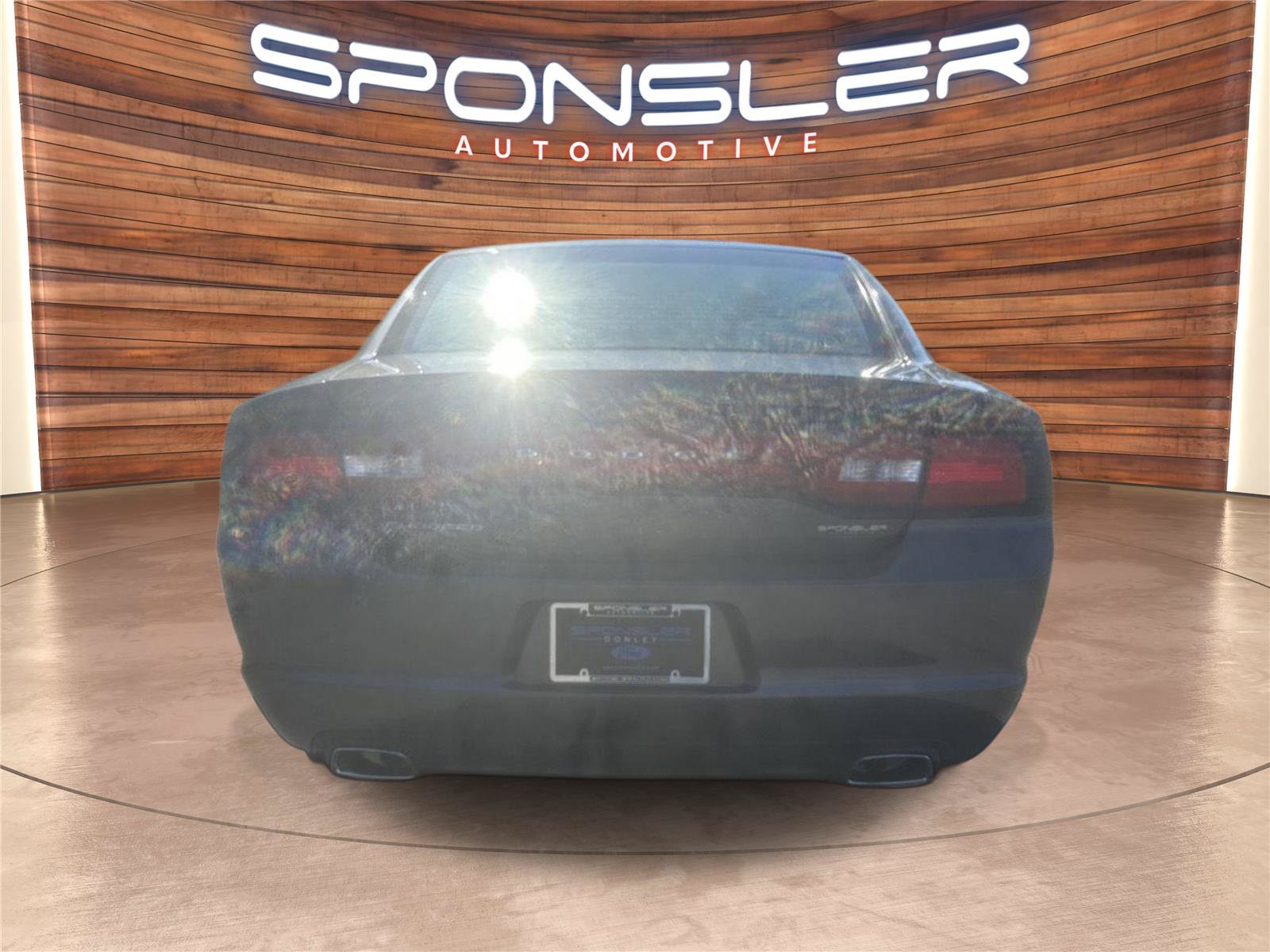 Used 2014 Dodge Charger SE RWD image 5