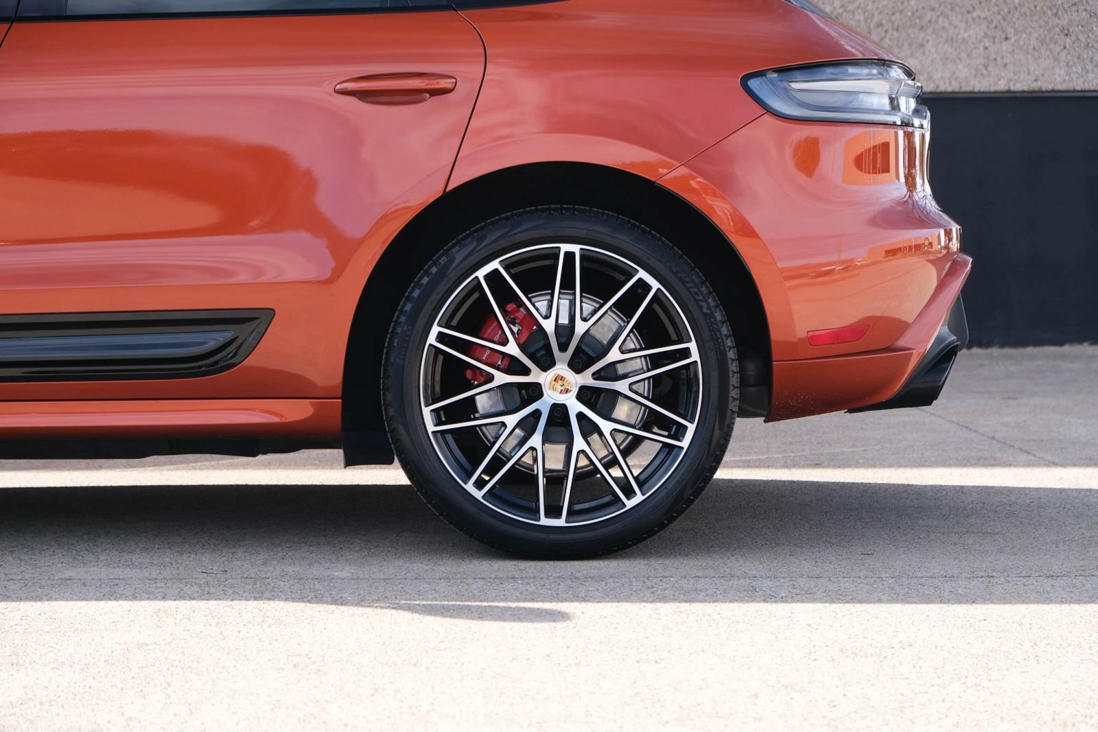 Used 2022 Porsche Macan GTS AWD/4WD image 6