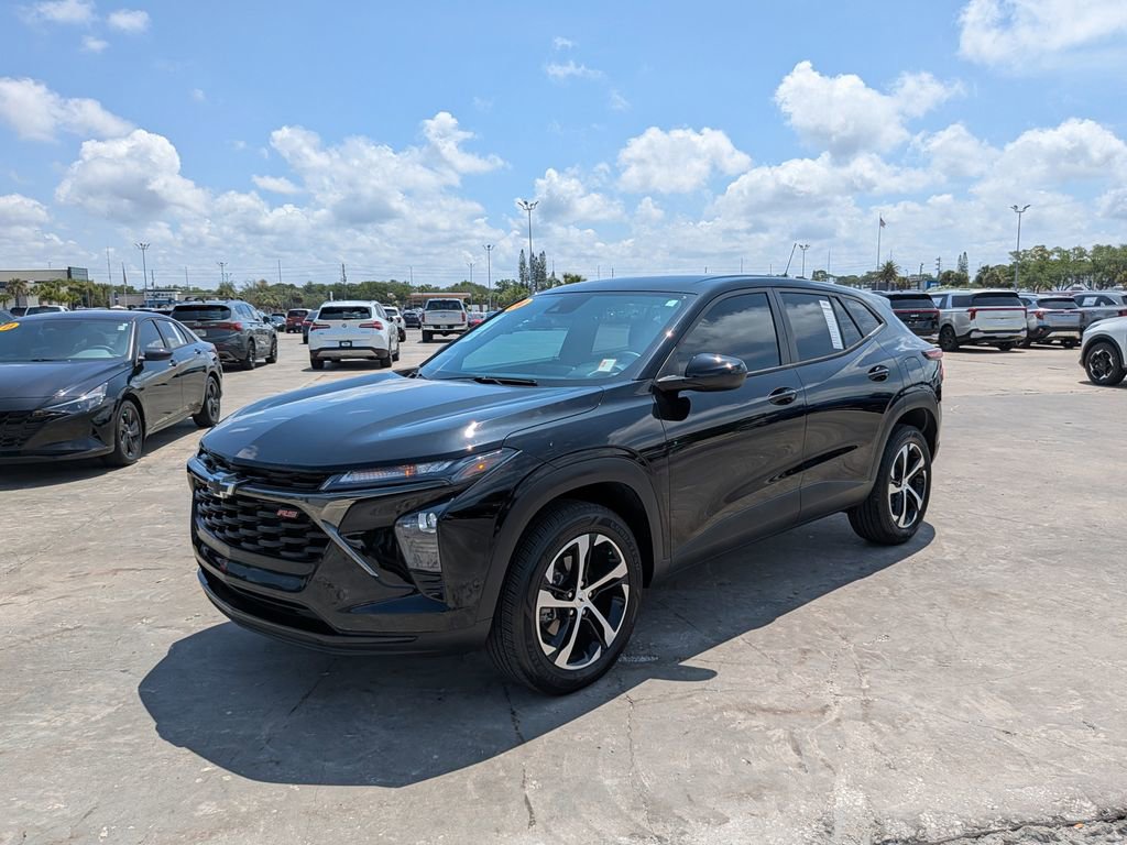 Used 2024 Chevrolet Trax RS FWD image 4