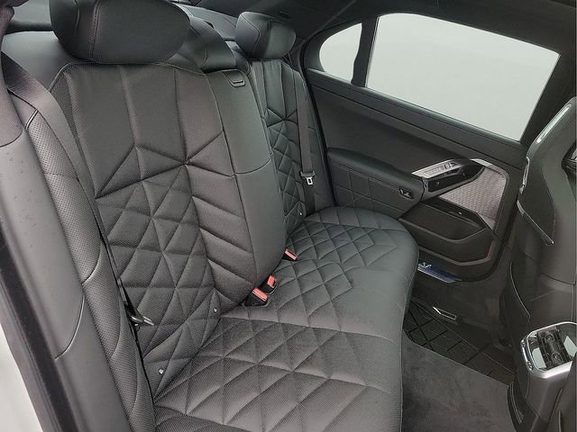 New 2026 BMW 740i RWD image 17