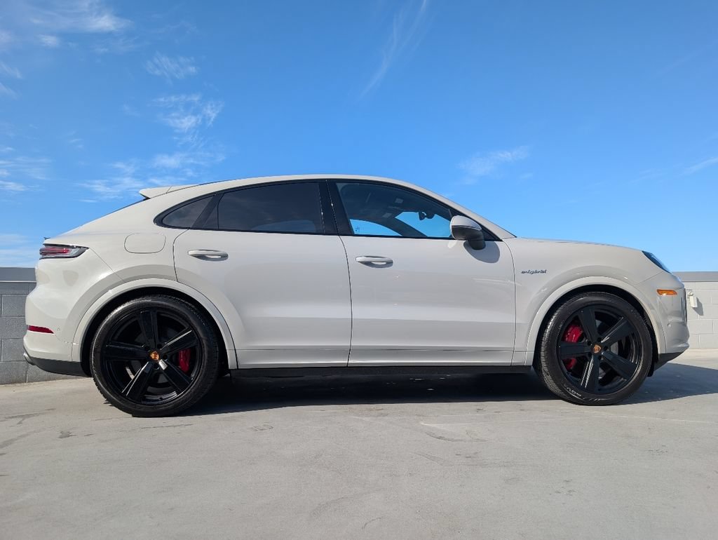 Certified 2026 Porsche Cayenne S AWD/4WD image 24