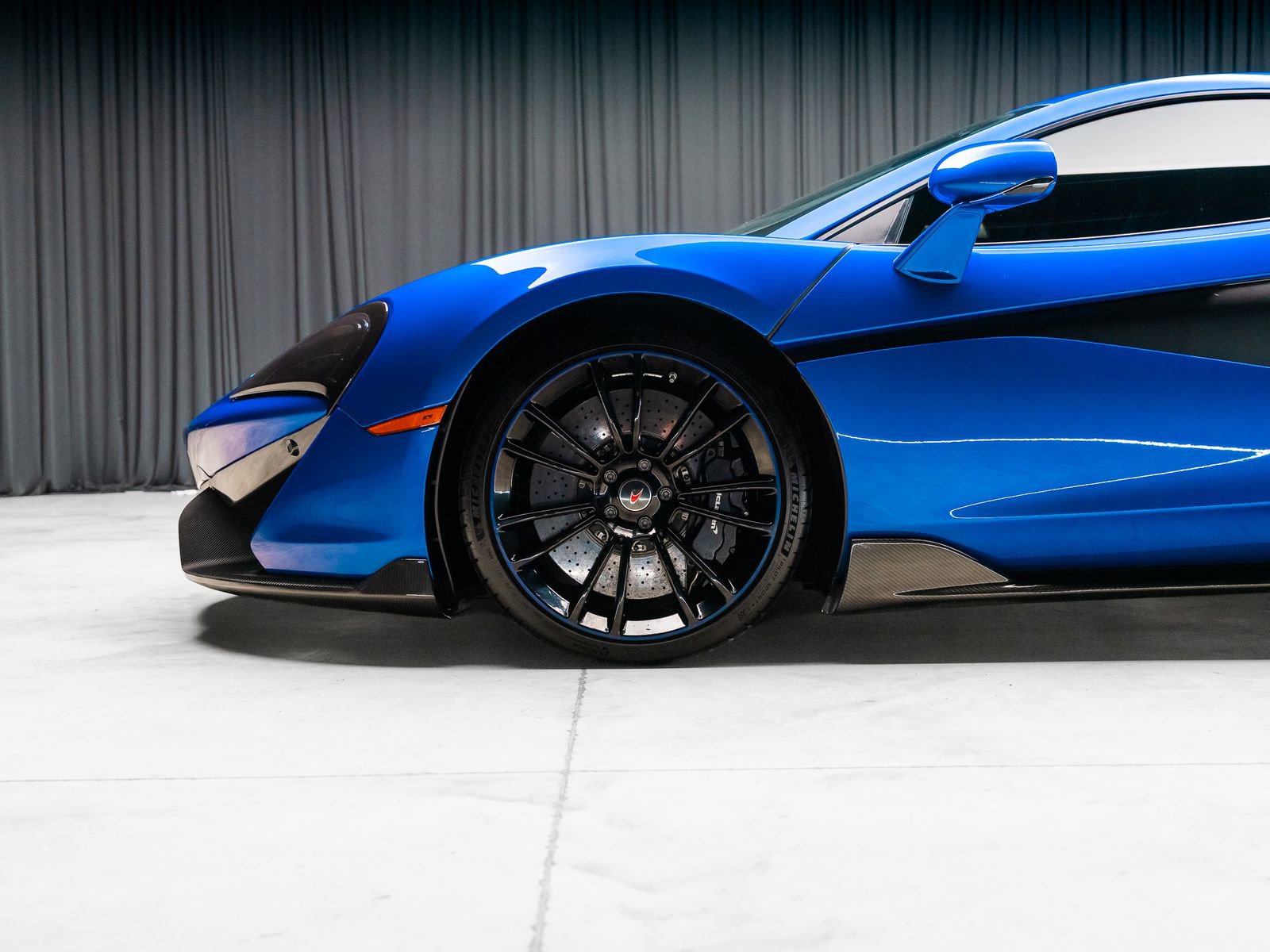 Used 2016 McLaren 570S Coupe RWD image 25