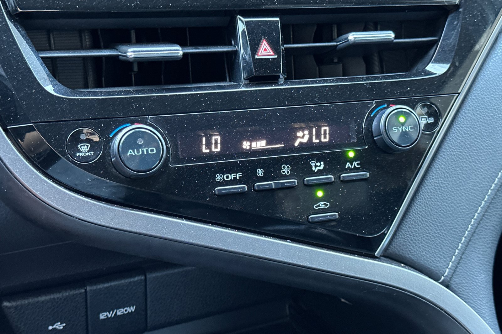 Certified 2022 Toyota Camry SE FWD image 19
