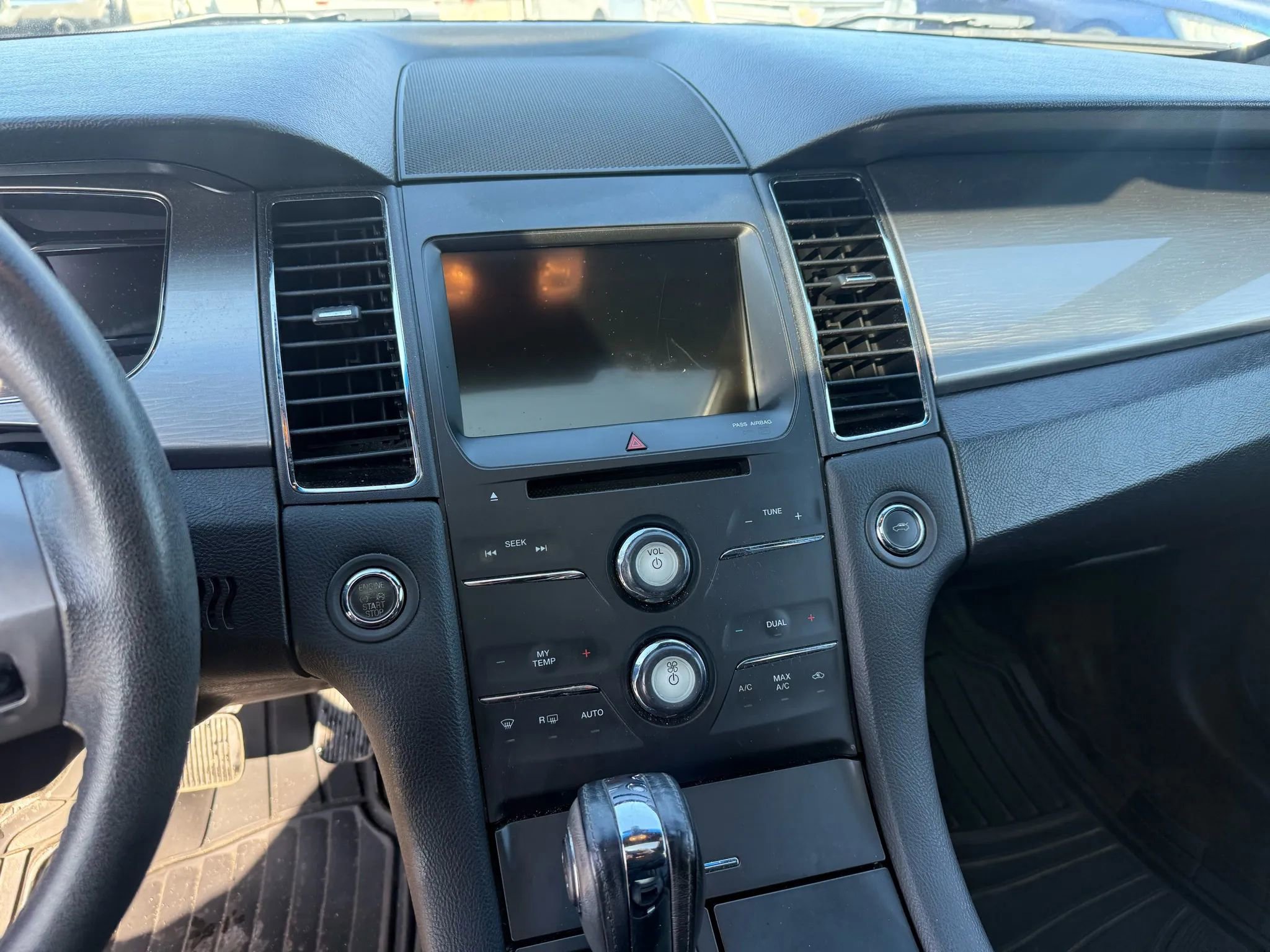 Used 2016 Ford Taurus SEL w/ Equipment Group 201A image 20