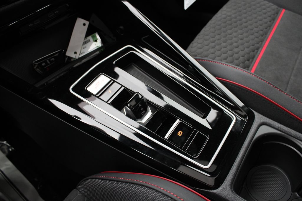 New 2026 Volkswagen GTI SE FWD image 17